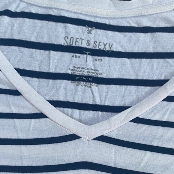 American Eagle Outfitters Black and White Striped Tee - Picture 2 of 4